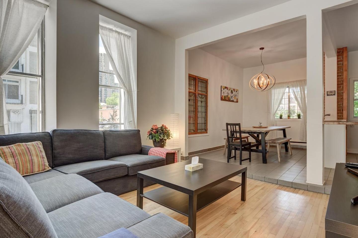 Perfect For Groups Big Livingroom 2 Backyard 3Br Montréal Exteriör bild