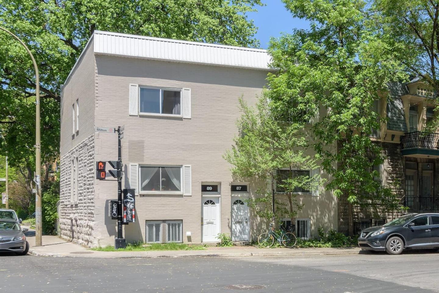 Perfect For Groups Big Livingroom 2 Backyard 3Br Montréal Exteriör bild