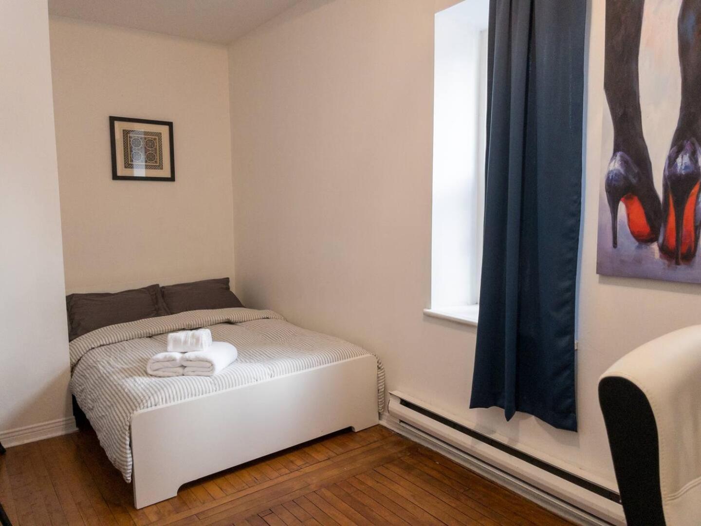 Perfect For Groups Big Livingroom 2 Backyard 3Br Montréal Exteriör bild