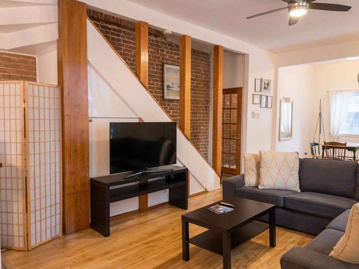 Perfect For Groups Big Livingroom 2 Backyard 3Br Montréal Exteriör bild